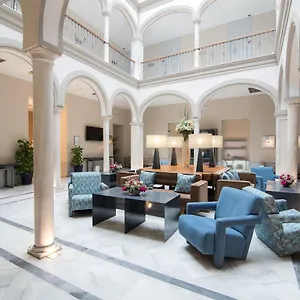 Petit Palace Marques Santa Ana Otel